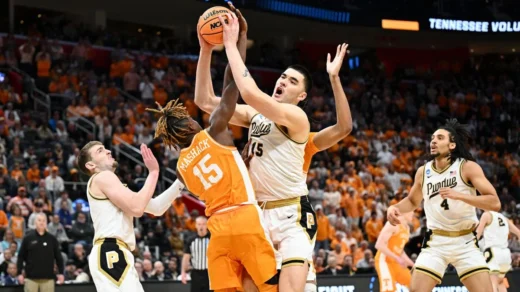 Tennessee Volunteers Men's Basketball vs Purdue Boilermakers Men's Basketball Match Player Stats